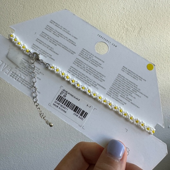 Forever 21 Daisy Choker Necklace – New with Tag - Picture 11 of 11